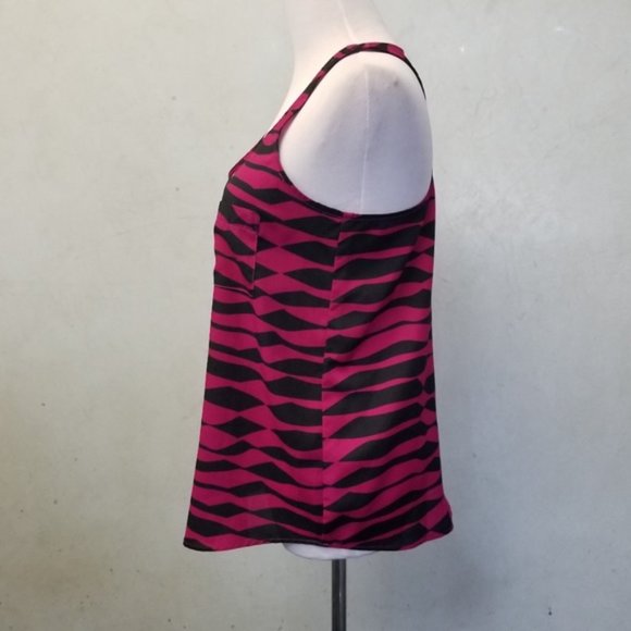 Aqua animal printed racer back top size S (S11) - Picture 5 of 6